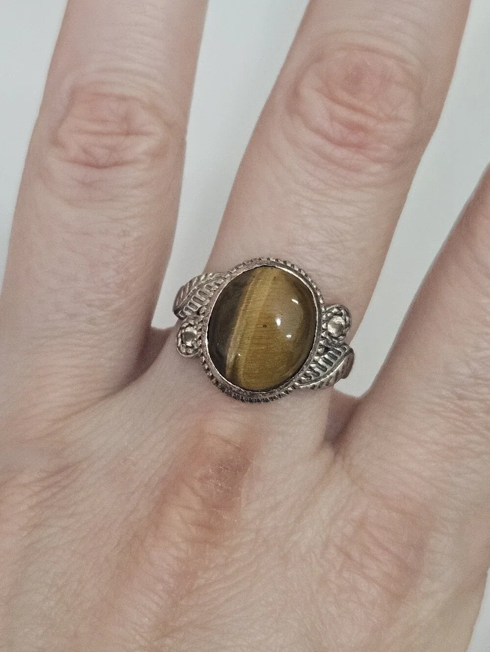 925 Tiger's Eye Gemstone Sterling Silver Leaf Detail Quartz Accent Ring Size 7